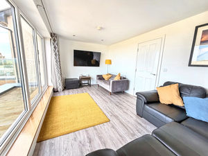 Living room- click for photo gallery